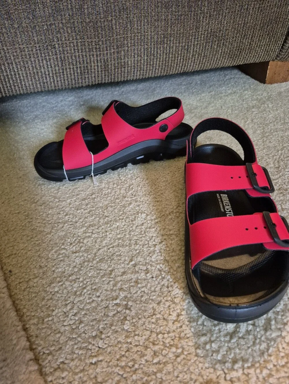 NWT Birkenstock Kids Red Birkenstock Ssndals Size 3, Mogami Birko-Flor